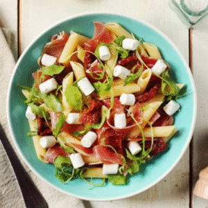 salade de pâtes et jambon cru