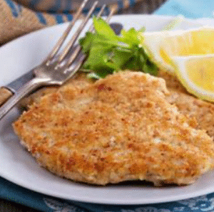 Escalope de dinde panée, tagliatelles aux tomates cerises