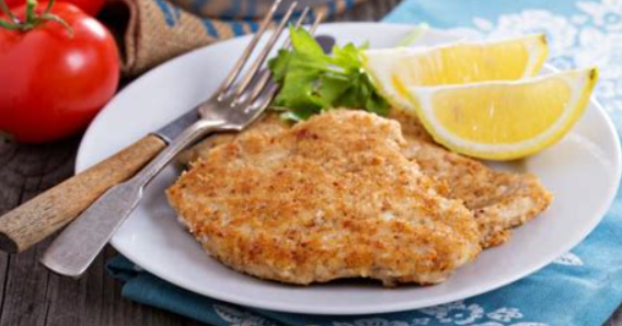 Escalope de dinde panée, tagliatelles aux tomates cerises